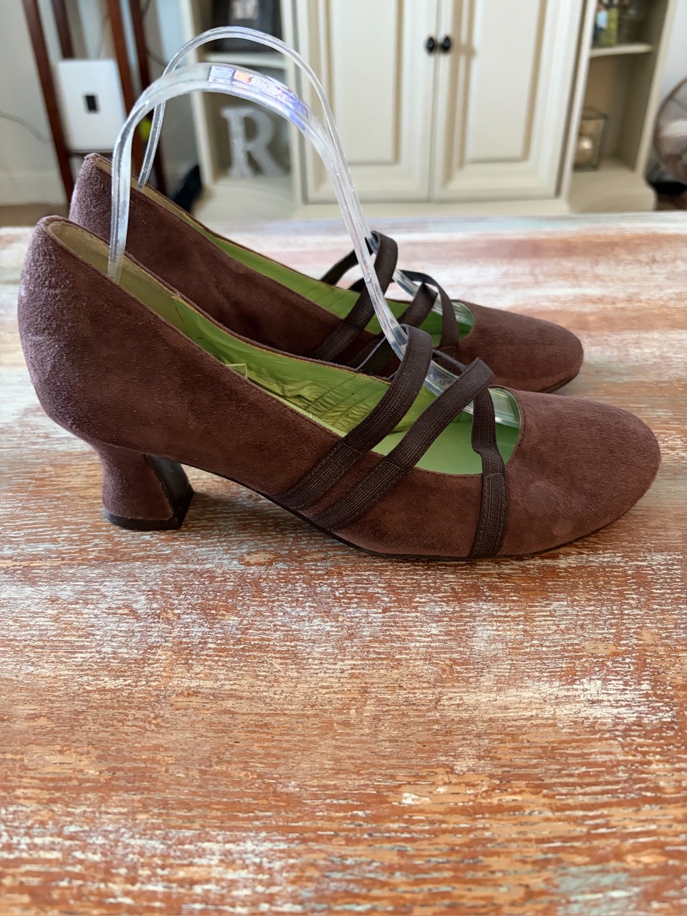 Mariana by Golc Joy Brown Suede Mary Janes Kitten Heels size 39/ 8.5M Retro